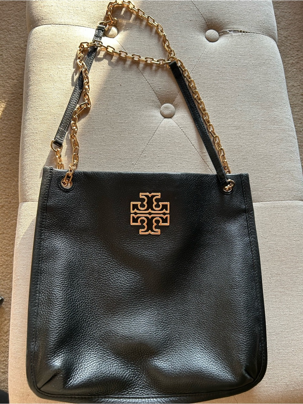 Tory Burch Black Leather Shoulder Bag with Gold Chain Accent